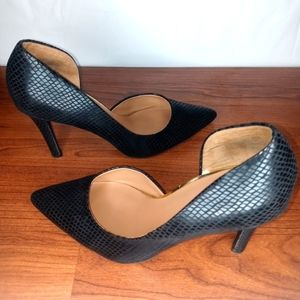 Snake Skin Black Pumps